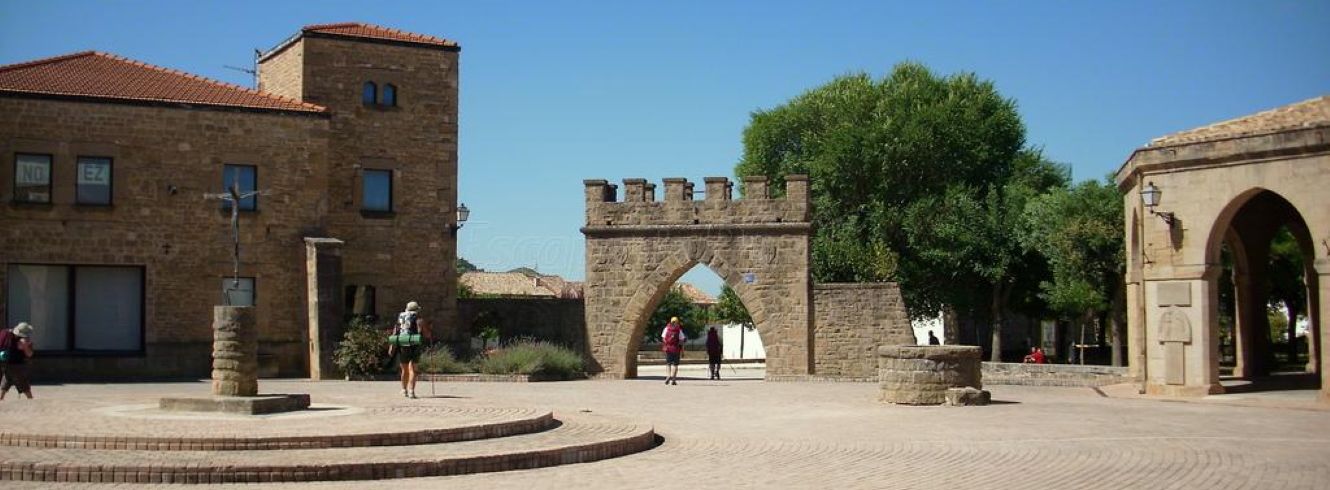 Puerta de Obanos panorámica